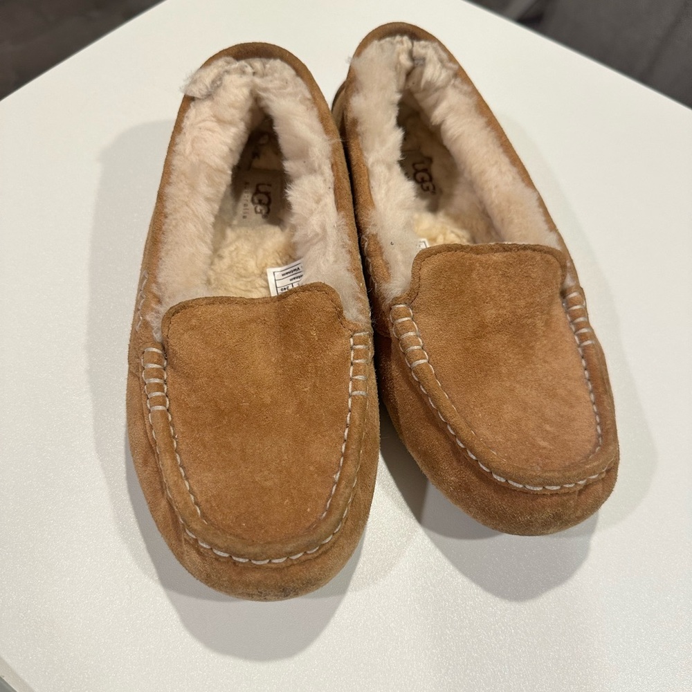 Ugg Ansley slippers chestnut size 7
